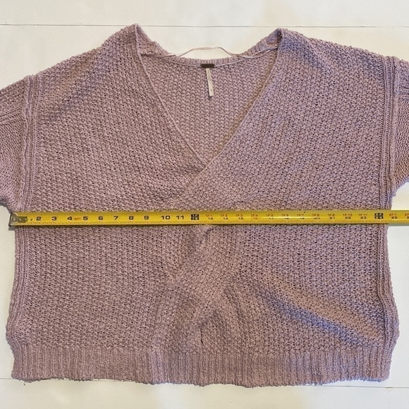 Free People Light Purple Coco V-neck sweater Size Large - Picture 10 of 13